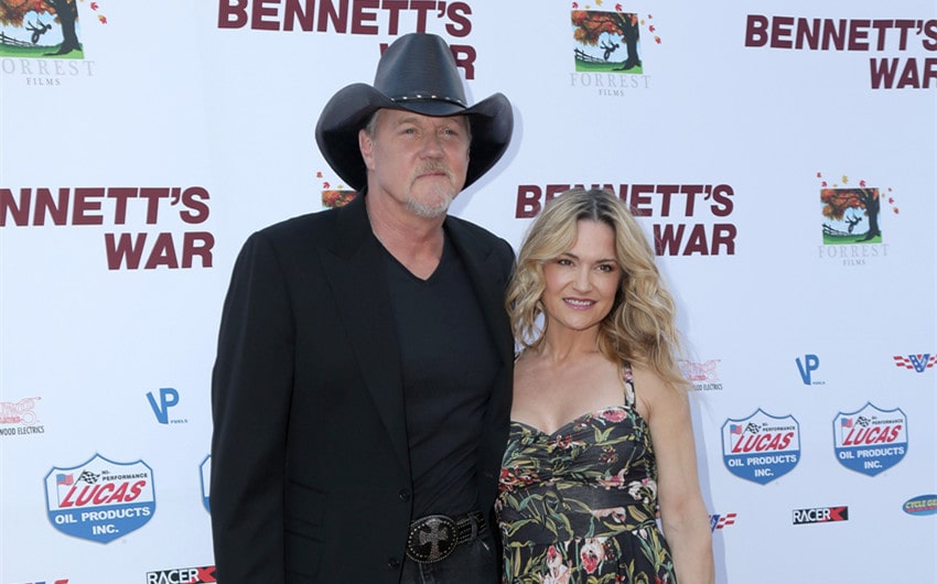 trace adkins wife